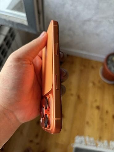 icloud iphone 6s: IPhone 17 Pro, Б/у, 256 ГБ, Оранжевый, Чехол, Защитное стекло, 100 % — 2