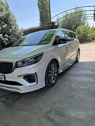 с 180: Kia Carnival: 2018 г., Минивэн — 4