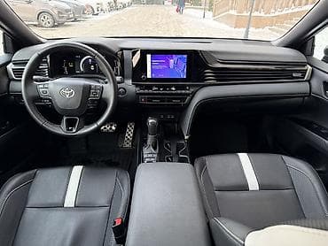 lexus es: Toyota Camry: 2024 г., 2.5 л, Типтроник, Гибрид, Седан — 9