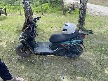 вел мастер: Скутер Kymco/Kymis (по облику) с ветровым стеклом и багажной решёткой — 1