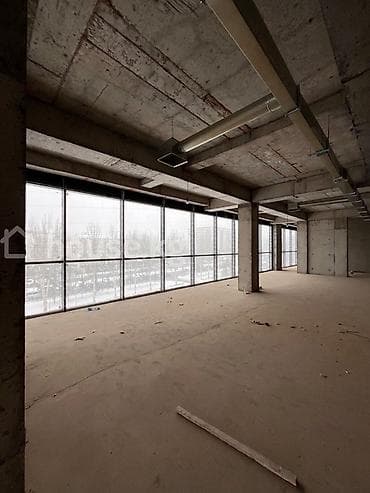пустой помещение: Аренда офисов, 300 м², В бизнес центре, 1 линия, С видом на горы, С отдельным сан узлом — 10