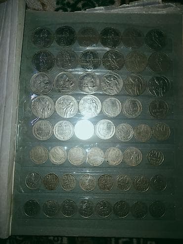 куплю марки: Альбом с почтовыми марками «Живопись/искусство, разные страны» — 5