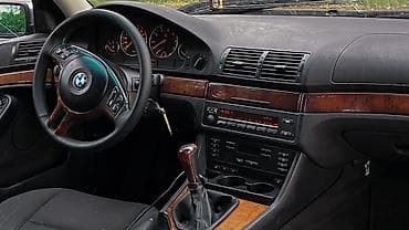 авто в такси: BMW 5 series: 2001 г., 2.5 л, Механика, Бензин, Седан — 7