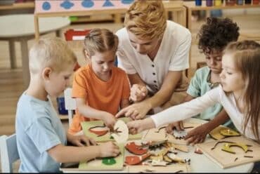 ош детский: Требуется помощник воспитателя в детский сад 5 рабочих дней С — 1