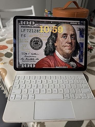 Планшет, Apple, память 256 ГБ, 10" - 11", Wi-Fi, Б/у, Классический цвет - Белый