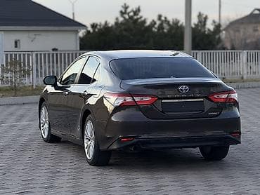 prius prim: Toyota Camry: 2019 г., 2.5 л, Вариатор, Гибрид, Седан — 6