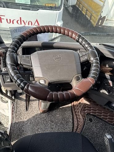 задний плафон ниссан примера: Тягач, Volvo, 2012 г., Тентованный — 6