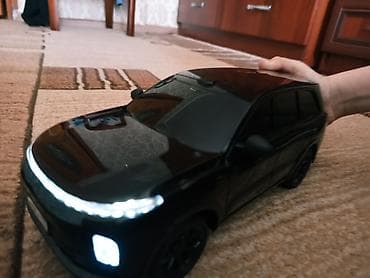 rc модели: Радиоуправляемая модель кроссовера (масштаб примерно 1:14–1:16), цвет — 3