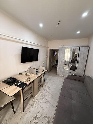 Кыймылсыз мүлк: 🏡 Продаётся полдома в престижном районе Район нижний (15мин от ЦУМа) — 2