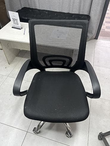 офесный стул: Офисное кресло, С колесиками, цвет - Черный — 1