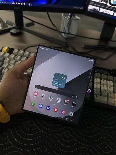 Samsung Galaxy Z Fold 6, Б/у, 256 ГБ, цвет - Серебристый
