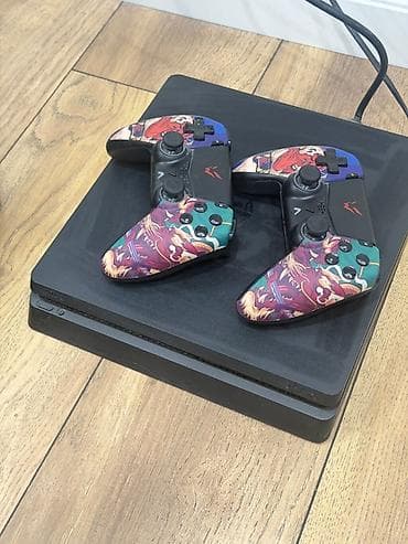 sony ps3: Игровая приставка Sony PlayStation 4 Slim с двумя беспроводными — 1