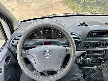 бампер лансер цедия: Легкий грузовик, Mercedes-Benz, Б/у — 5