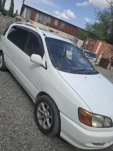 исузи елф: Toyota Ipsum: 1999 г., 2 л, Автомат, Бензин, Минивэн — 2
