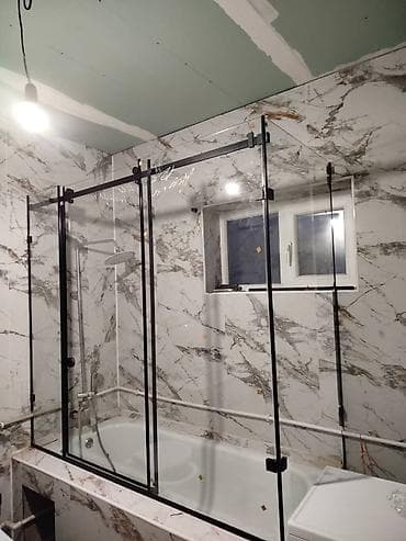 изготовление сейфов под заказ: Стеклянные перегородки и душевые ограждения под заказ - Изготовление — 1