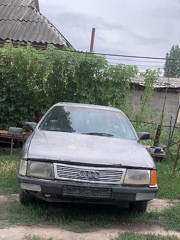 Продажа авто: Audi 100: 1985 г., 2 л, Механика, Бензин, Седан — 4