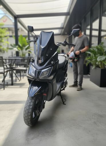 сколько стоит спортивный мотоцикл: Макси-скутер 150 куб. см, Бензин, Б/у — 1