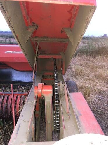 домкрат гидравлический для вытяжки авто: Пресс-подборщик тюковый, прицепной, красный - Тип: тюковый — 10