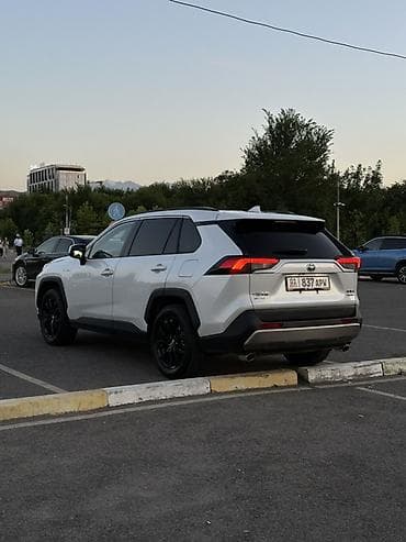 таета аристо: Toyota RAV4: 2023 г., Автомат, Гибрид, Кроссовер — 4