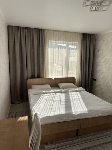 бумажный цех: Комната с несколькими спальными местами и базовой меблировкой — 2