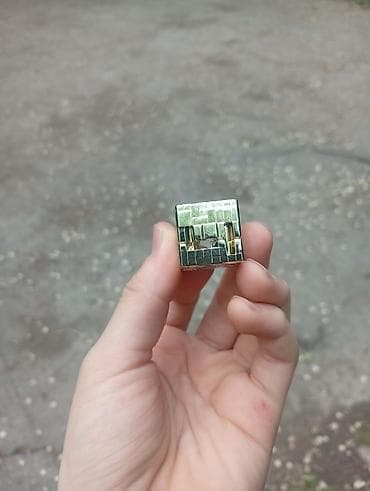 Брелоки: Kinder joy золотой блок - Компактный куб с модульной конструкцией и — 2