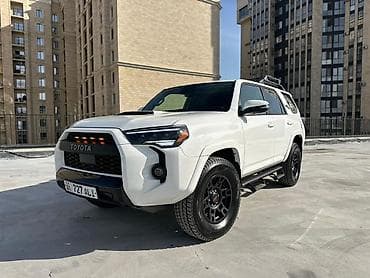 Toyota 4Runner: 2023 г., 4 л, Автомат, Бензин, Внедорожник
