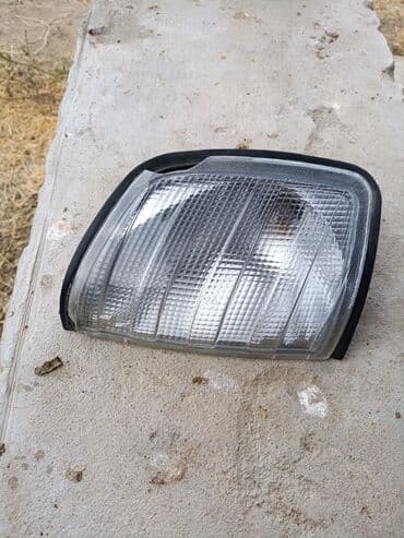 крыло передний: Правый поворотник Mercedes-Benz 2000 г., Б/у, Аналог, Германия — 2