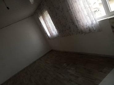 продать квартиру: Ак босогондон жер тамдан 2 болмолуу кв берилет. На долгий срок кирип — 4