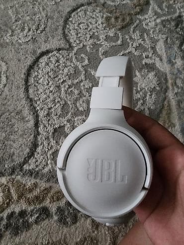 jbl tune: Беспроводные полноразмерные наушники, JBL — 1