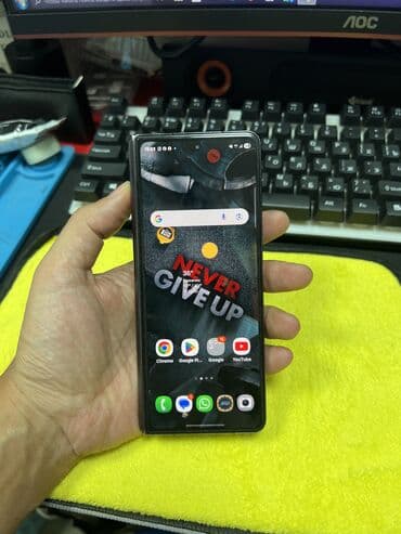 лампа телефон: Samsung Galaxy Z Fold 4, Колдонулган, 512 ГБ, түсү - Кара, 2 SIM, eSIM — 1