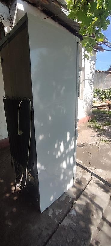 amazfit active: Холодильник Indesit, Двухкамерный — 3