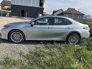 Унаа сатуу: Toyota Camry: 2020 г., 2.5 л, Вариатор, Гибрид, Седан — 2
