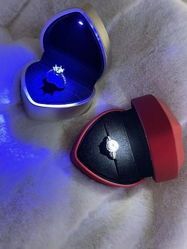 жилет с подогревом: Подарочные шкатулки для украшений с подсветкой - Форма: сердце с — 2