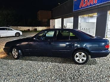 кю 7: Mercedes-Benz E-Class: 2000 г., 2.2 л, Механика, Дизель, Седан — 7