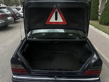 Mercedes-Benz W124: 1991 г., 2.3 л, Механика, Бензин, Седан