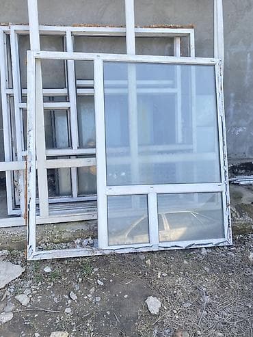 пластик эшик терезелер: Даяр пластик терезеле, Терезе түрү: Панорамалык, Декоративдик өзгөчөлүктөрү: Декоративдик байламталар, Орнотуусуз, Бөлүп төлөө жок — 1