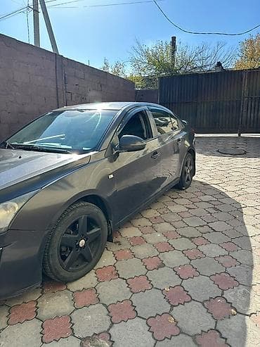 01: Chevrolet Cruze: 2013 г., Механика, Седан — 1