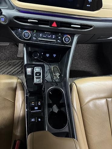 Транспорт: Hyundai Sonata: 2019 г., 2 л, Автомат, Бензин, Седан — 8