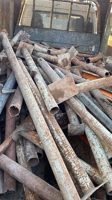 продаю фотолампу: Скупка металла — черный и цветной лом Принимаем и вывозим: - черный — 2