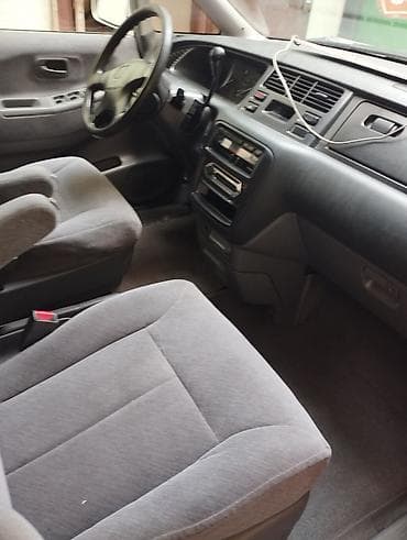 одис: Honda Shuttle: 1999 г., 2.3 л, Автомат, Бензин, Минивэн — 3