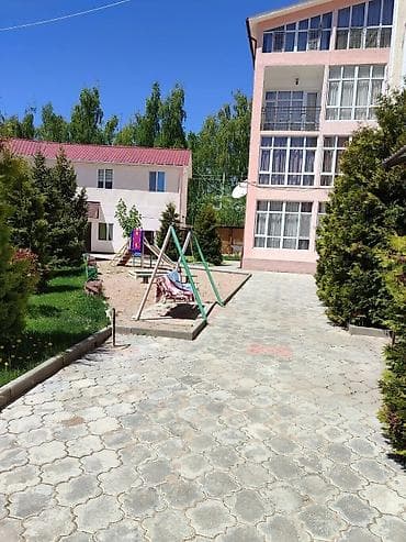 1 комнатная студия: Сдаётся студия в малоэтажном жилом комплексе с озеленённым двором. На — 2