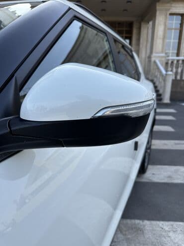 срочно продаю в связи с переездом: Ssangyong : 2020 г., 1.5 л, Бензин — 5