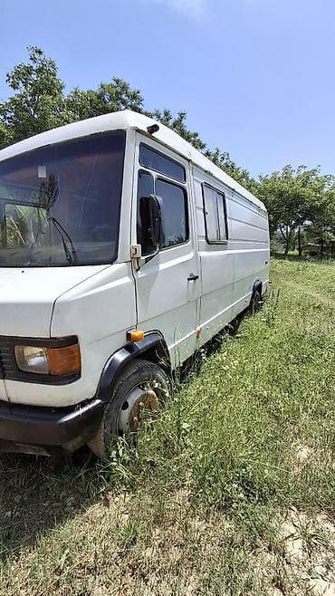 Транспорт: Легкий грузовик, Mercedes-Benz — 3