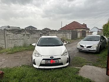 бачок 100: Toyota Aqua: 2013 г., 1.5 л, Вариатор, Гибрид, Хэтчбэк — 5