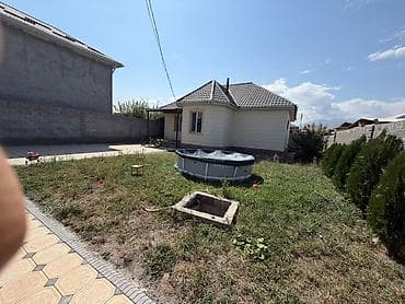 секис дом: Продаётся одноэтажный дом с ухоженным двором. Основные — 2