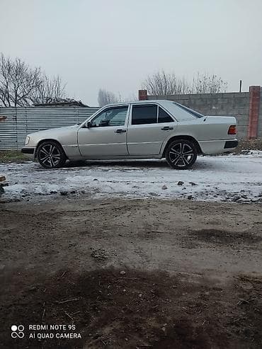 Mercedes-Benz W124: 1991 г., Седан