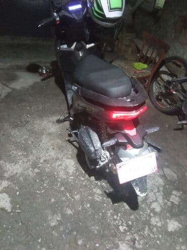 купить трехколесный электроскутер бу: Тип скутера 150 куб. см, Бензин, Б/у — 3