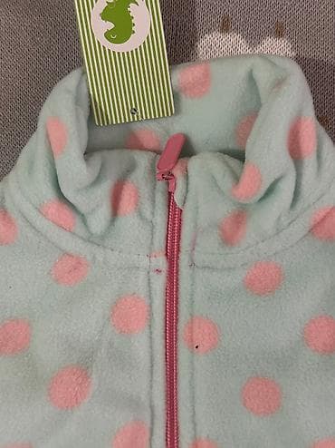 Жаш кыздардын көйнөктөрү: Флисовые безрукавки для девочек. 2 расцветки в размерах 100 см. На — 2