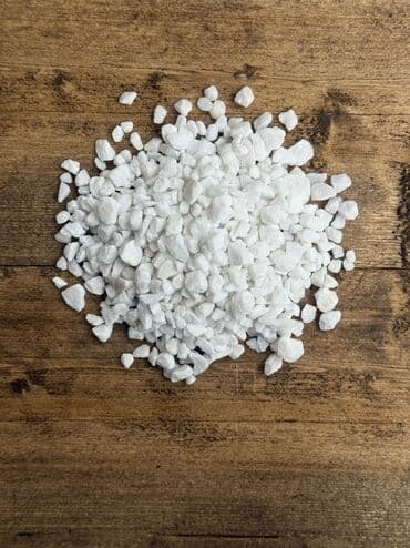 работа на пескоблоке: Мраморная крошка, Белая, Ландшафтная, В тоннах — 3