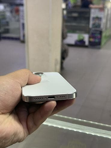 ipad 8th generation: IPhone 15 Pro, Белый — 3
